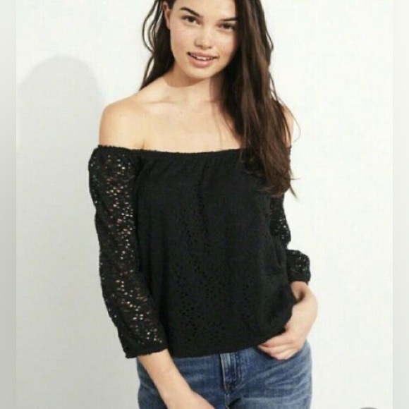 ✨Host Pick✨Hollister Black Lace Off The Shoulder Top - Picture 1 of 8